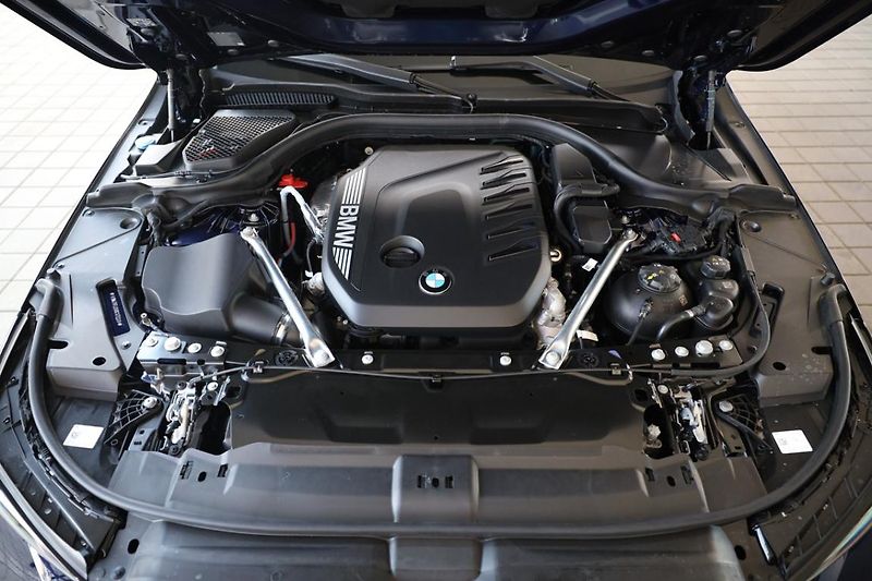 BMW Řada 5 540d xDrive Sedan - fotka 9 z 18
