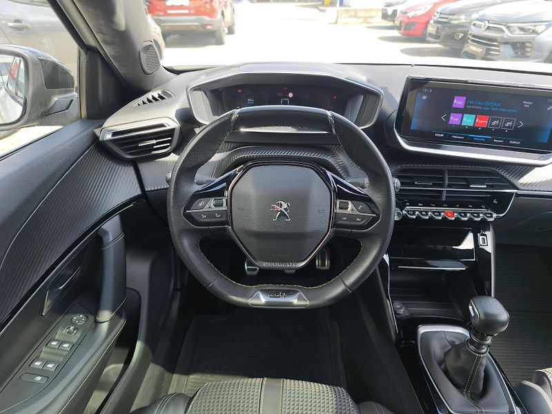 Peugeot 2008 2020 GT Line 1.2 PT 96kW  - fotka 6 z 34