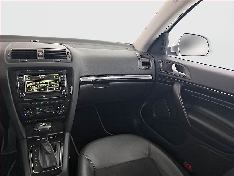 Škoda Octavia (2011) Laurin&Klement 2.0 TDI, 4X4 - fotka 8 z 22