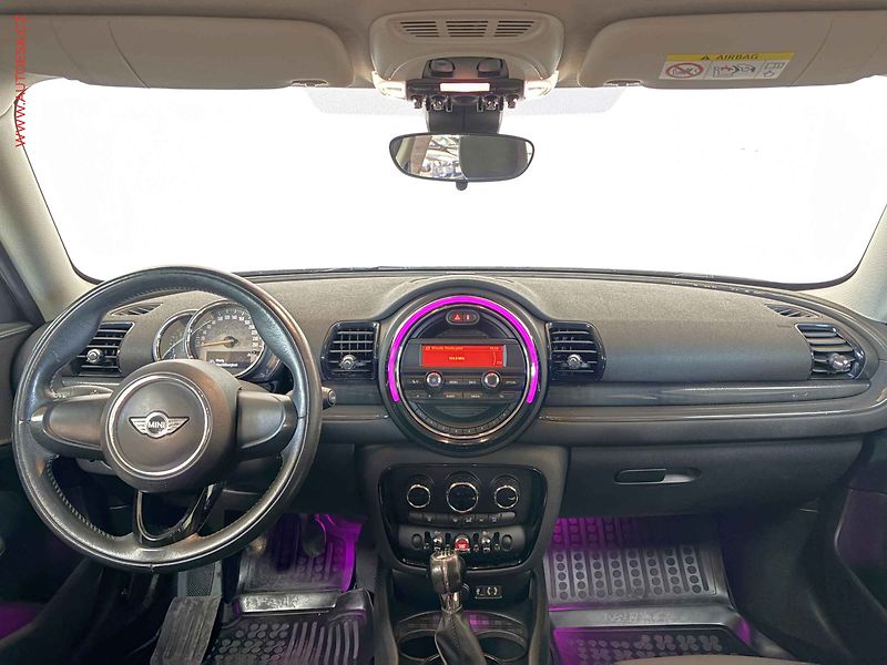 Mini Clubman (2017) 1.5i, Klima - fotka 8 z 14