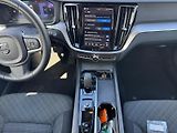 Volvo V60 (2022) CORE B3 MHEV 120kW CZ DPH - náhled 10