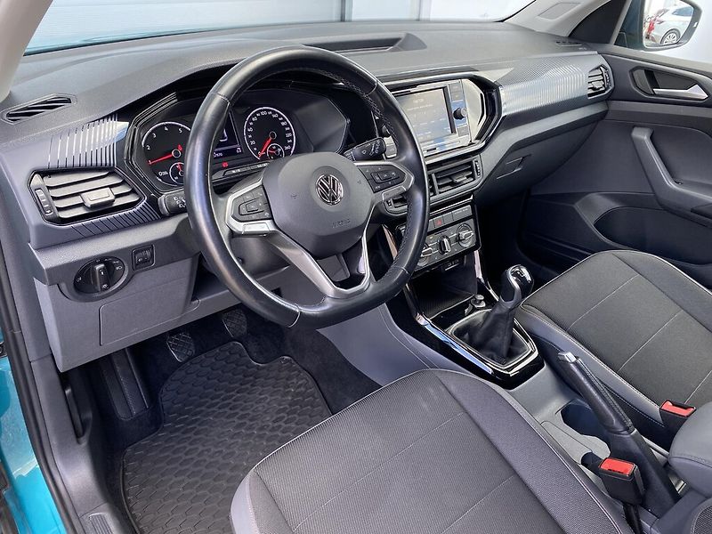 Volkswagen T-Cross 1,0 TSI 70 kW Life - fotka 7 z 25