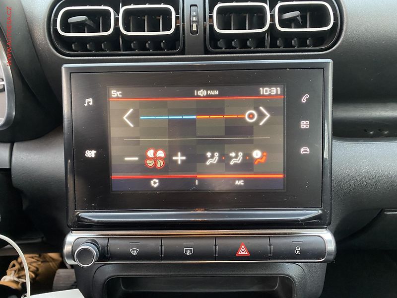 Citroën C3 Aircross (2017) 1.2PT, AC, temp - fotka 16 z 18