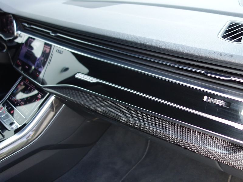 Audi SQ7 (2022) 4.0*TFSI*373KW*TOP-VÝB*ZÁRUKA! - fotka 17 z 50