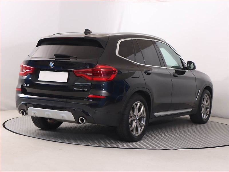 BMW X3 (2018) xDrive20d - fotka 5 z 21