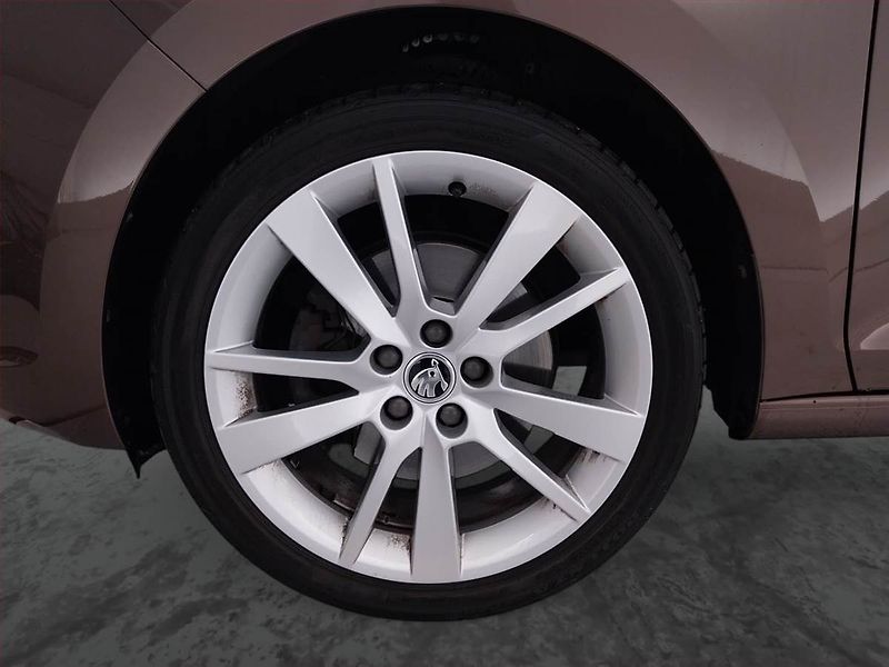 Škoda Rapid (2018) Style 1.0 TSI, ČR,1.maj - fotka 15 z 19