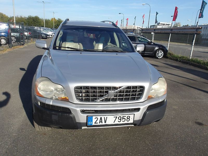 Volvo XC90 2,4D5 136 kW ČR Serv.kn! - fotka 2 z 45