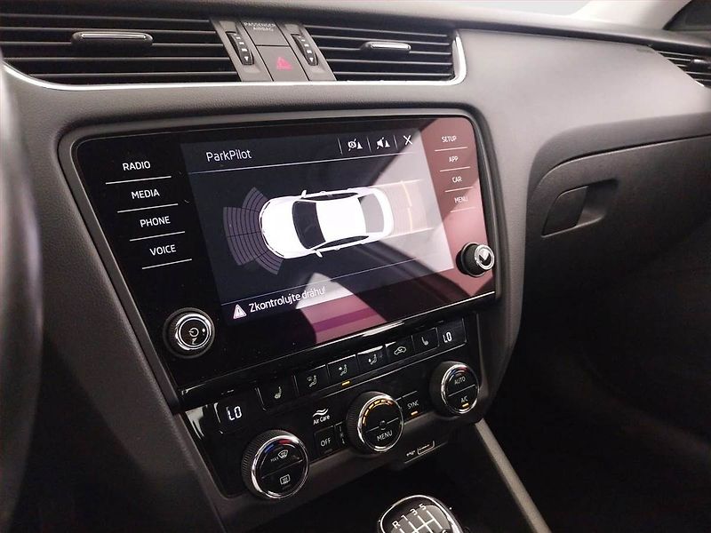 Škoda Octavia (2017) Style 1.4 TSI, Tempomat - fotka 20 z 21