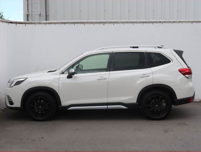 Subaru Forester (2024) 2.0 e-Boxer MHEV, MHEV,4X4 - fotka 3 z 24