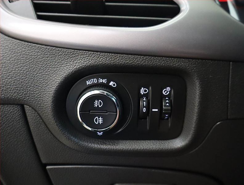 Opel Astra (2017) 1.6 CDTI, Serv.kniha, Tempomat - fotka 20 z 20
