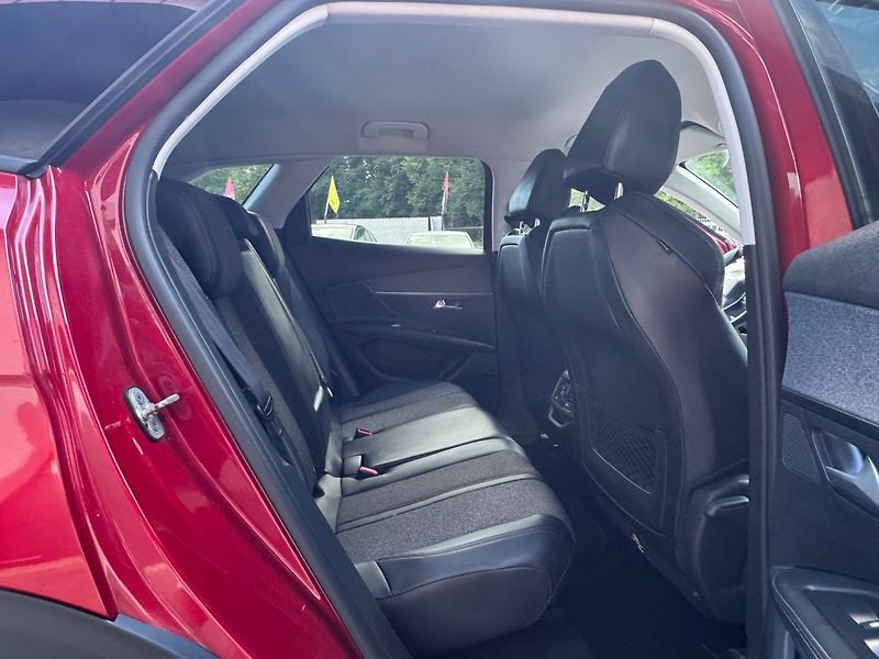 Peugeot 3008 (2017) 1.2 GT-line, automat - fotka 13 z 33