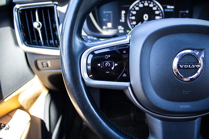 Volvo V90 - fotka 15 z 20