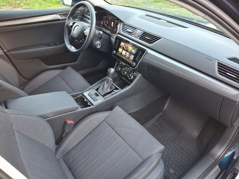 Škoda Superb (2023) Style DSG 1,5TSi 110kW - fotka 13 z 35