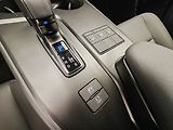 Lexus UX 300h 300h 4x2 F Sport Design - náhled 39