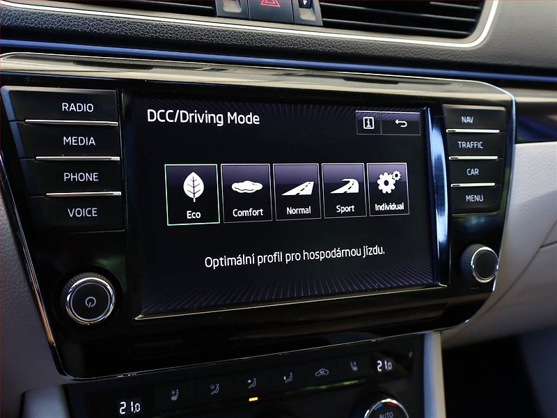 Škoda Superb (2016) Laurin&Klement 2.0 TDI 4x4 - fotka 16 z 22