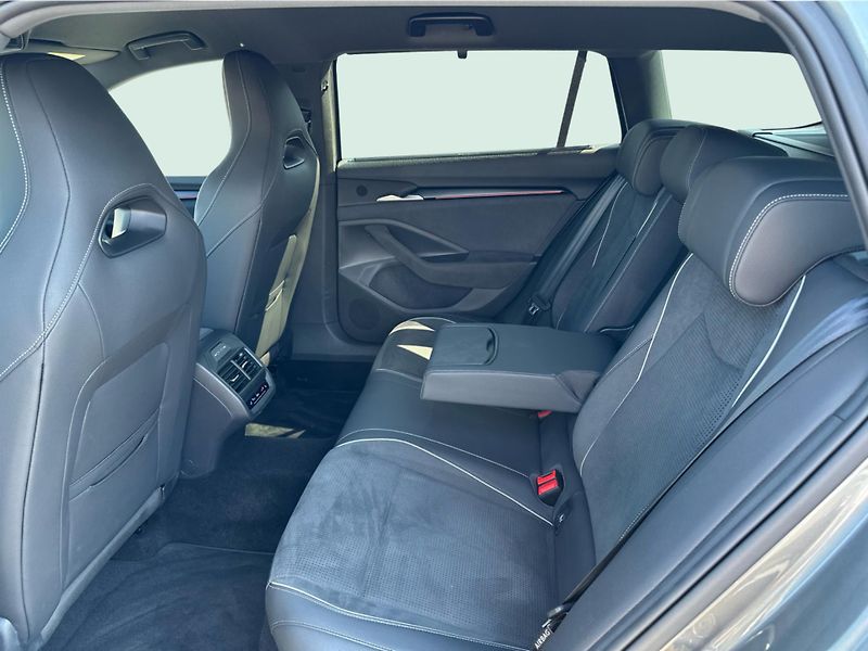 Škoda Superb iV 1,5 TSI / 150 kW Sportline - fotka 12 z 23