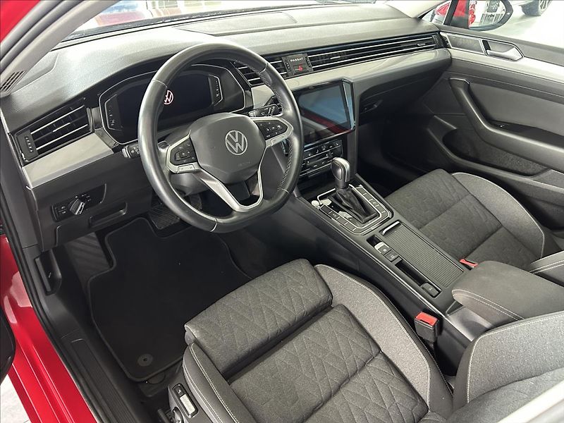 Volkswagen Passat 2,0   TDI 90kW,DSG,SERVISKA,AC - fotka 7 z 33
