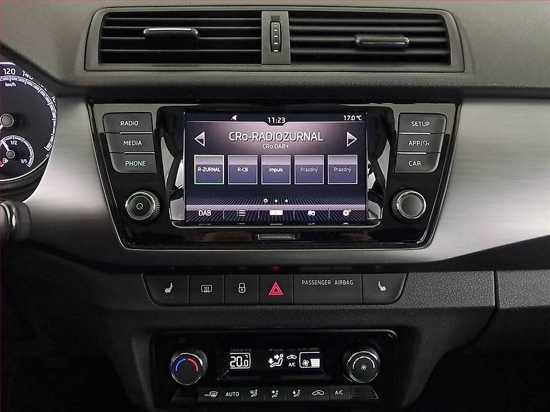 Škoda Fabia (2021) Style 1.0 TSI, Tempomat - fotka 12 z 16