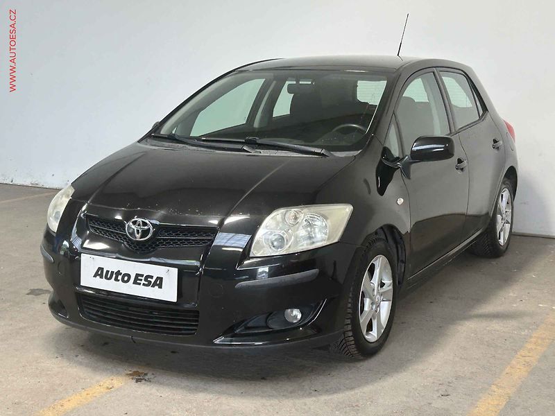 Toyota Auris (2008) 1.6 VVTi, AT, el. výbava - fotka 3 z 17