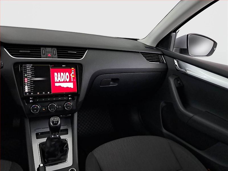 Škoda Octavia (2013) 1.6 TDI, Tempomat - fotka 8 z 15