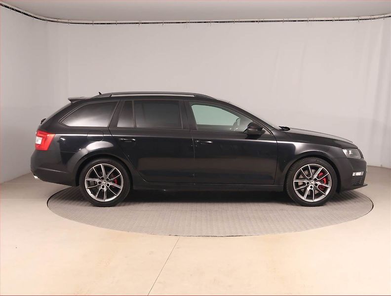 Škoda Octavia (2013) 2.0 TDI, Kůže, Navi, Bi-Xenony - fotka 6 z 15