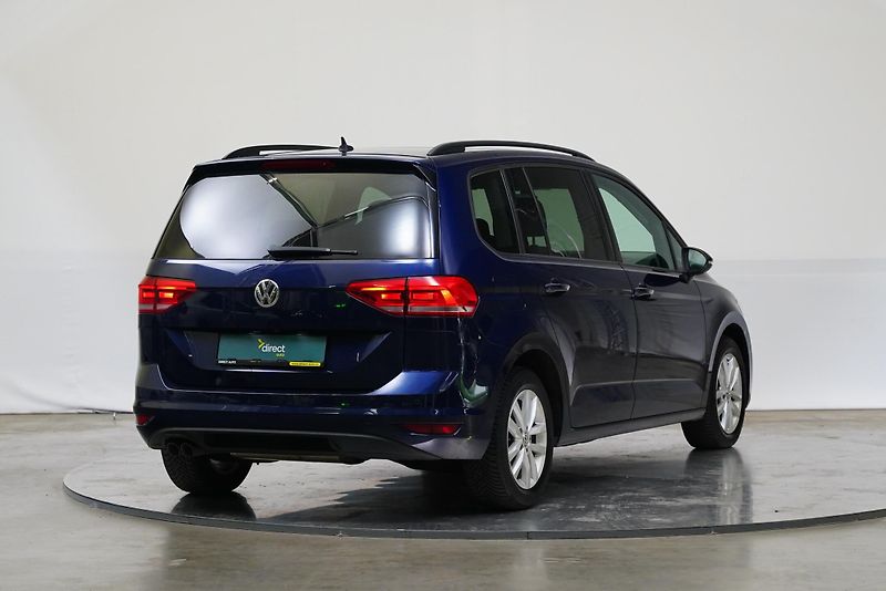 Volkswagen Touran - fotka 2 z 29