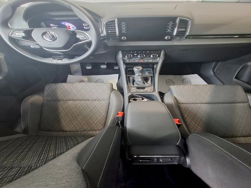 Škoda Karoq (2024) TOP SELECTION TSI 1.5/110KW 6M - fotka 19 z 44