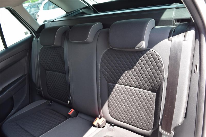 Škoda Fabia 1,2 TSI 66KW TOP VÝBAVA ALU - fotka 17 z 50