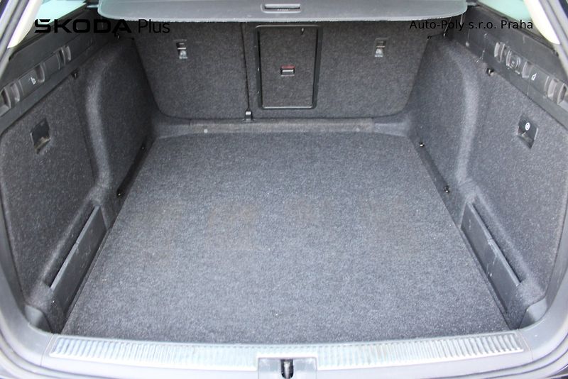 Škoda Superb (2023) 2.0 TDI 110 kW Style Plus - fotka 24 z 25