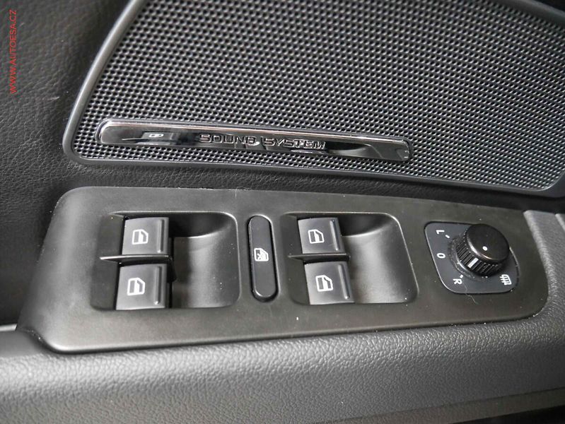 Škoda Superb (2008) 3.6 FSI 4x4, ČR, DSG, výhřev - fotka 22 z 24