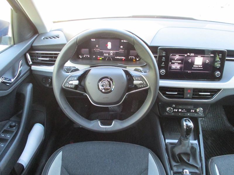 Škoda Kamiq Top Selection 1,5TSI/110 kW DS - fotka 12 z 15