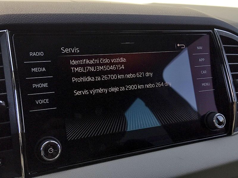 Škoda Karoq (2021) Style Comfort 2,0 Tdi 110 Kw 4 - fotka 9 z 39