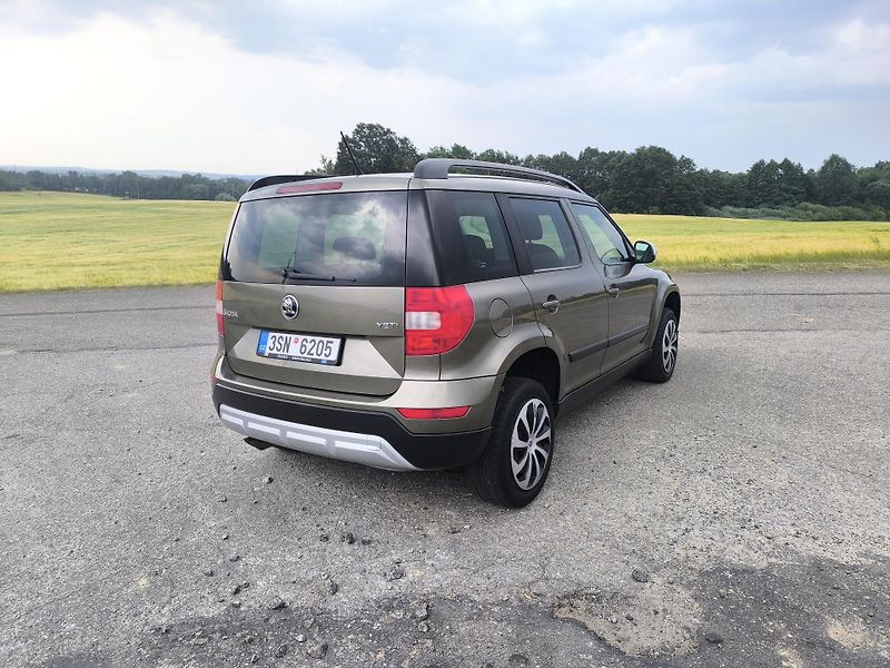 Škoda Yeti (2015) 2.0TDi DOLOŽENÉ KM - fotka 7 z 27