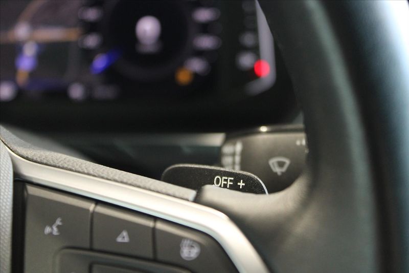 Volkswagen Tiguan TDi DSG 4MOTION IQ.Light/ACC/T - fotka 15 z 33