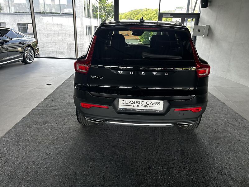 Volvo XC40 (2020) XC40 Inscription AWD - fotka 4 z 17