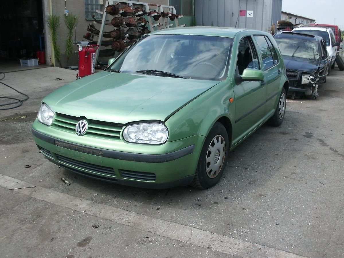 Volkswagen Golf VOLAT 602 696118