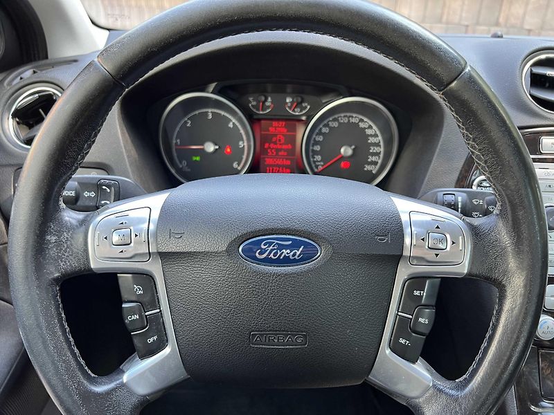 Ford Mondeo 2.0 TDCi 96 kW PRAV. SERVIS - fotka 14 z 16