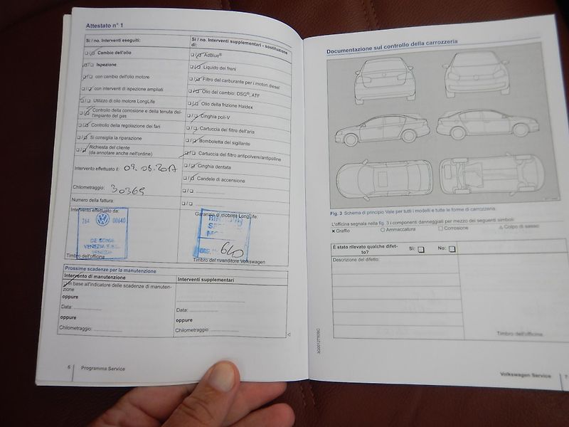 Volkswagen Touareg 3.0 TDI V6, 4x4, DSG - fotka 29 z 31