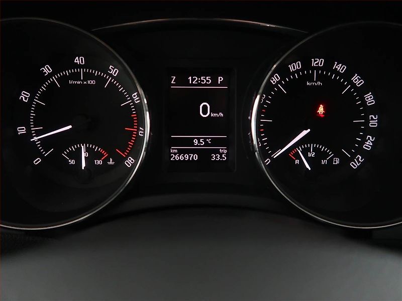 Škoda Superb (2013) Elegance 3.6 FSI V6, 4X4 - fotka 11 z 27
