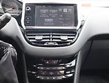 Peugeot 208 (2016) 1.2 PureTech, Tempomat - náhled 12