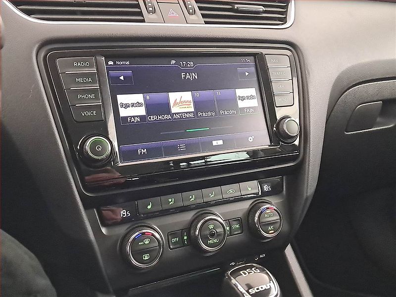 Škoda Octavia (2016) Scout 2.0 TDI, 4X4, Automat - fotka 12 z 22