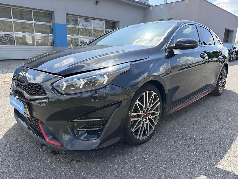 Kia ProCeed GT 1,6GDi 150kW automat navi  - fotka 1 z 23
