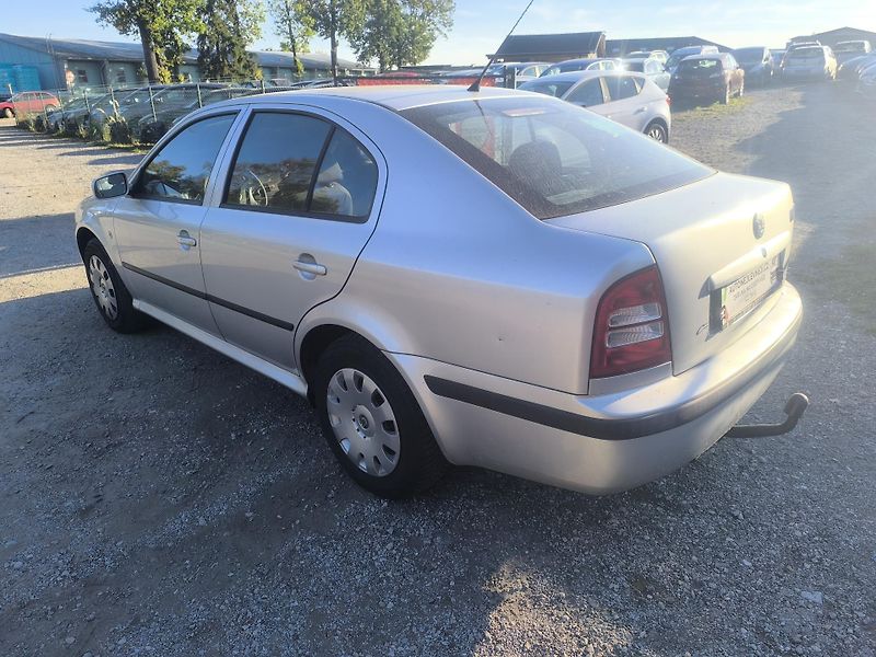 Škoda Octavia KRÁSNÁ,170TKM,1MAJ.SERVISKA - fotka 4 z 24