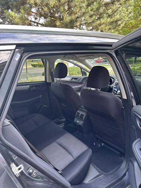 Subaru Outback (2018) 2,5 i Active 4x4 - fotka 11 z 13