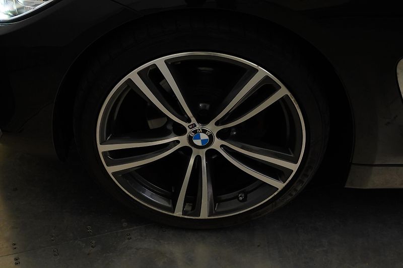 BMW Řada 4 - fotka 10 z 26