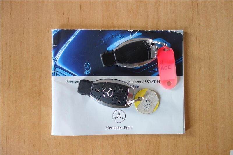 Mercedes-Benz Třídy E 280CDi,ČR,SERV.KN.,4MATIC. - fotka 34 z 48
