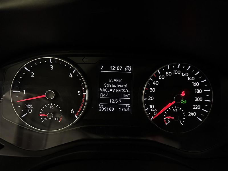 Volkswagen Amarok 3.0TDI 190kW 4MOTION HIGHLINE - fotka 18 z 37
