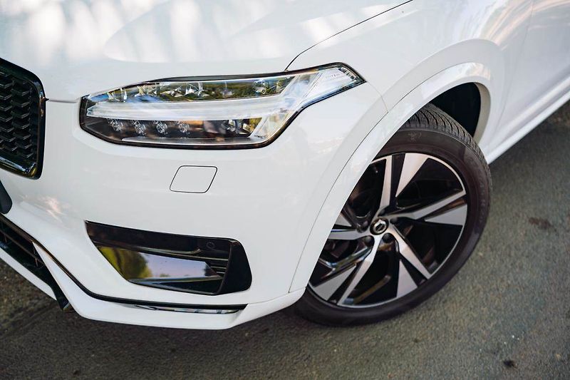 Volvo XC90 (2021) B6 AWD - fotka 10 z 31