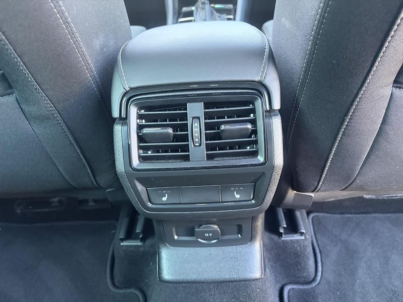 Škoda Karoq 2.0TSi DSG 4x4 Sportline - fotka 17 z 23
