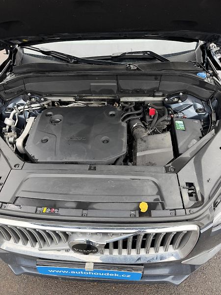Volvo XC90 2,0D 173kW 4x4 Inscription - fotka 8 z 18